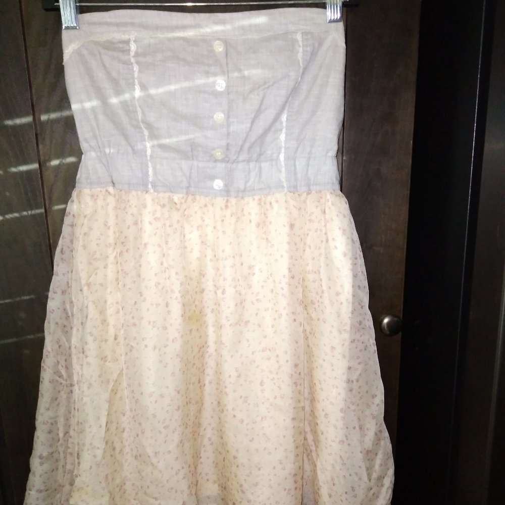 Theme dress